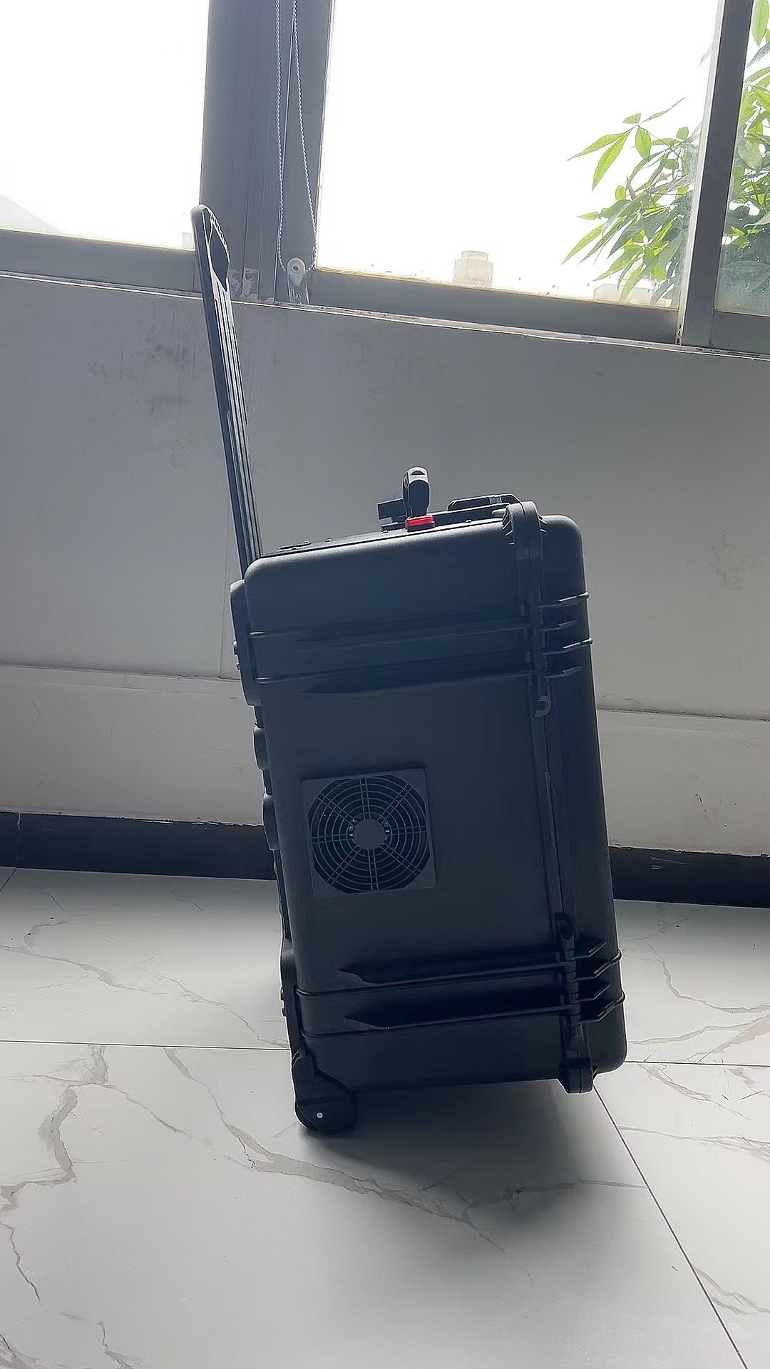 嘉禾手拉箱型移动通信干扰器